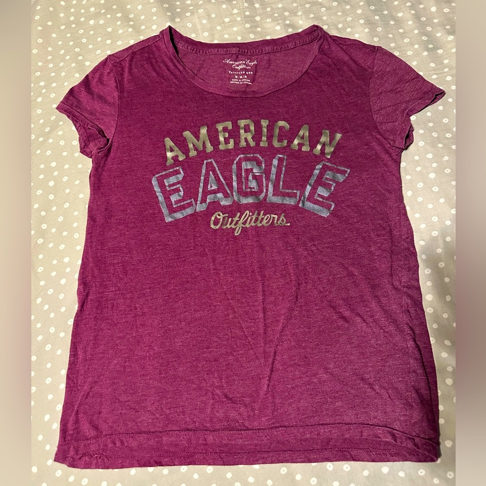 American Eagle Favorite Tee Women’s Medium